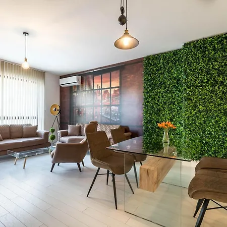 Sea Garden Luxury Апартамент *