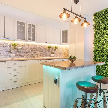 Sea Garden Luxury Апартамент