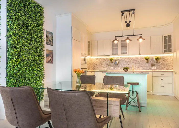 Sea Garden Luxury فارنا