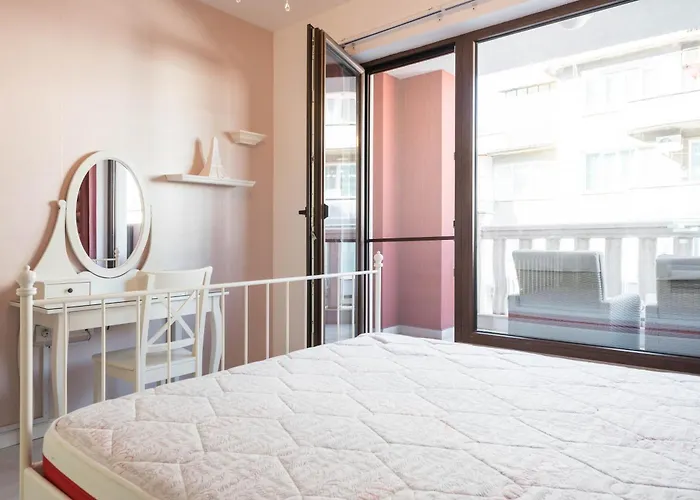 Sea Garden Luxury شقة فارنا