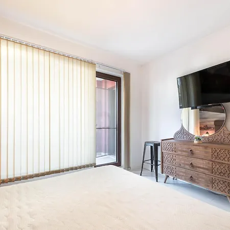 Sea Garden Luxury شقة فارنا